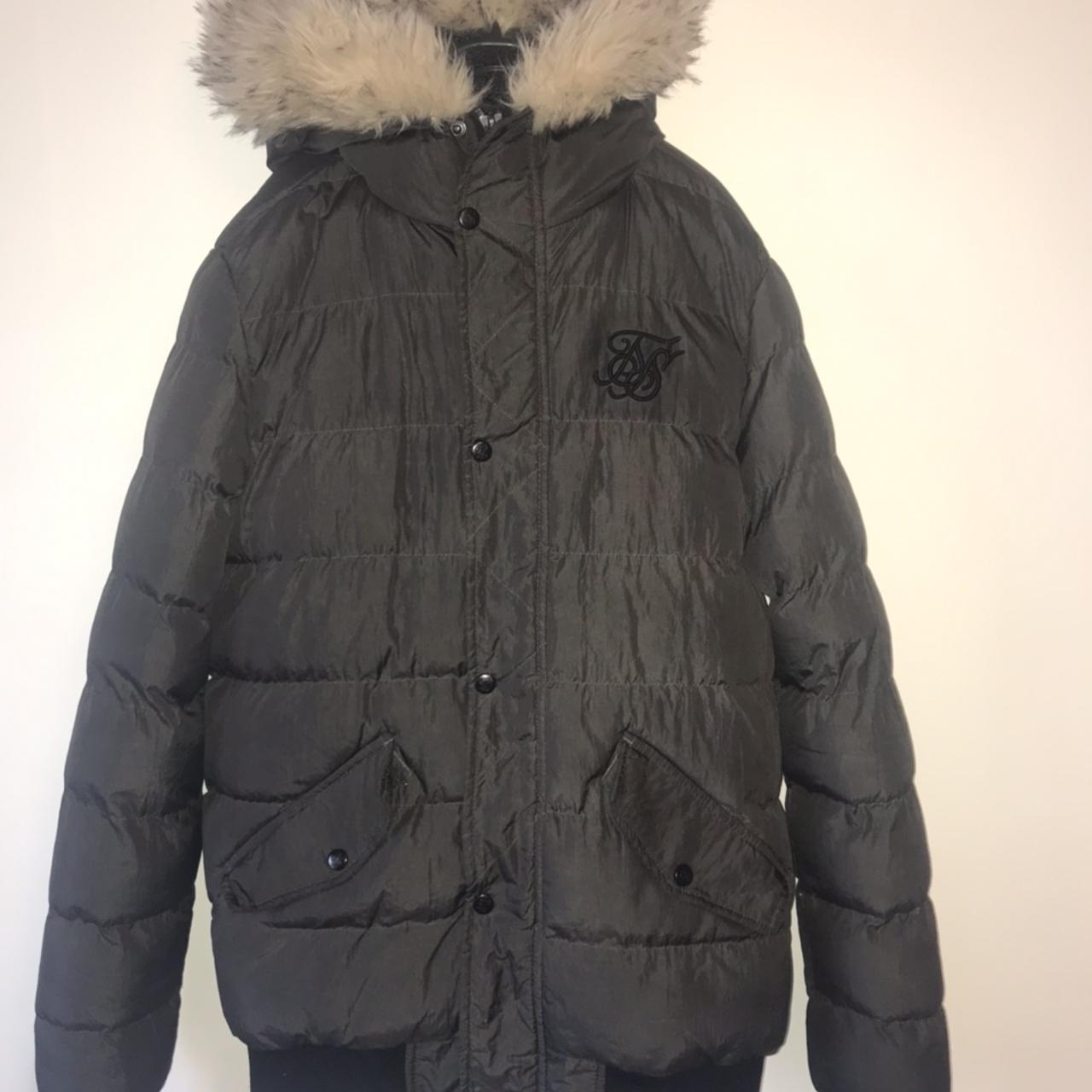 Sik Silk Puffer Coat with Fur Head Size: Depop