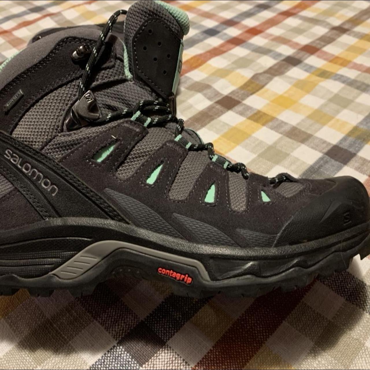 solomons hiking boots