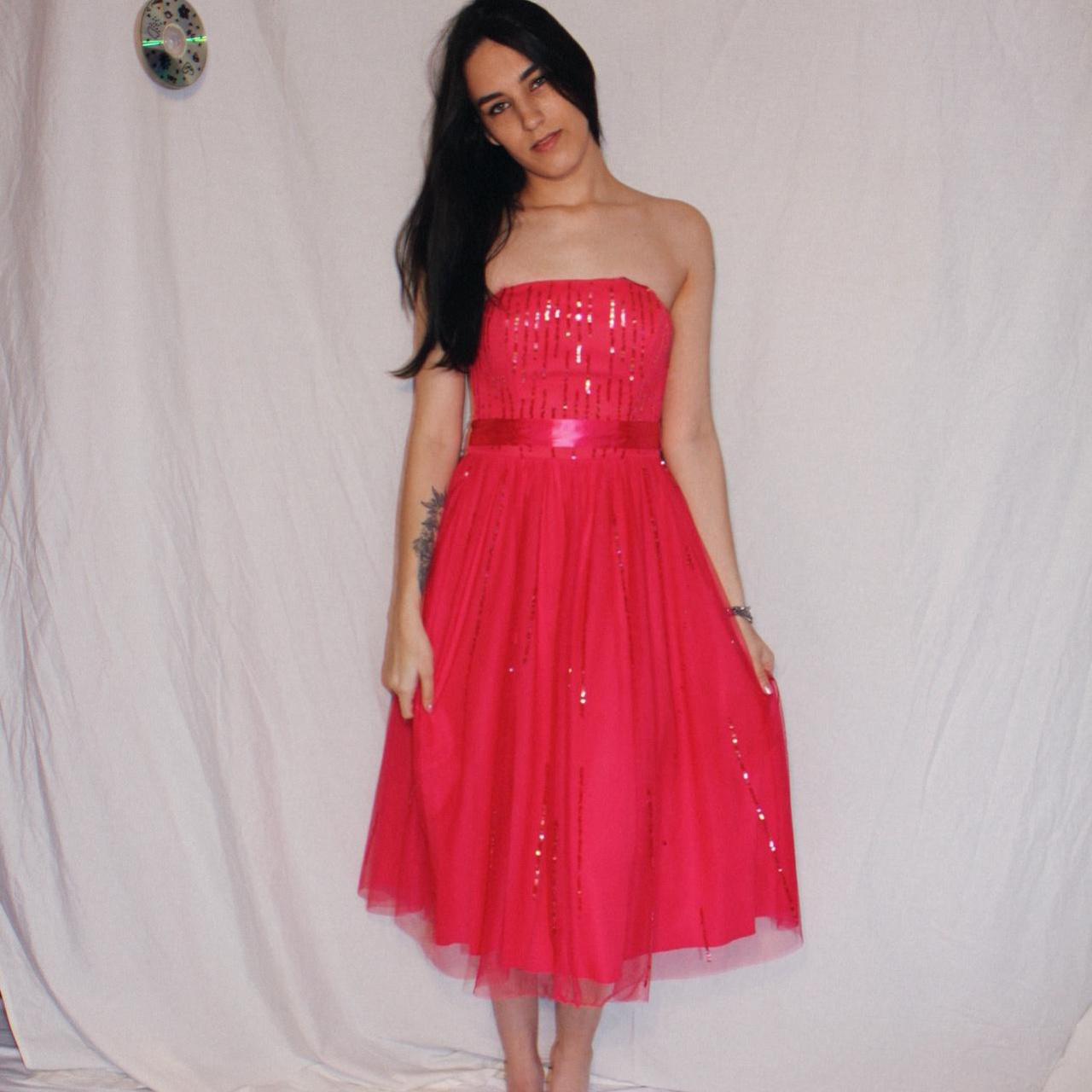 Pink poofy prom dress with sparkles 💖 𝘿𝙀𝙏𝘼𝙄𝙇𝙎 ☾... Depop