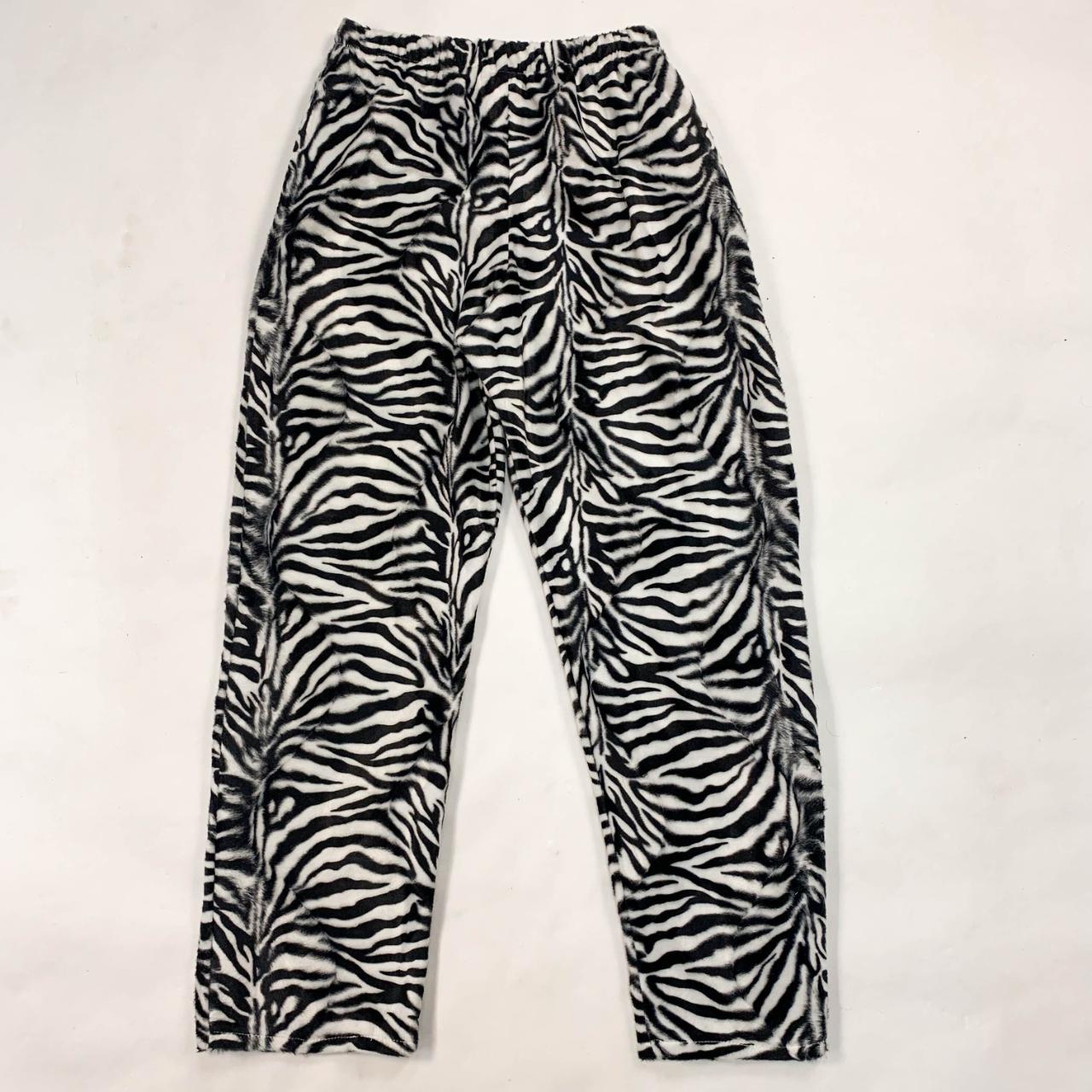 Women's Black and White Trousers | Depop