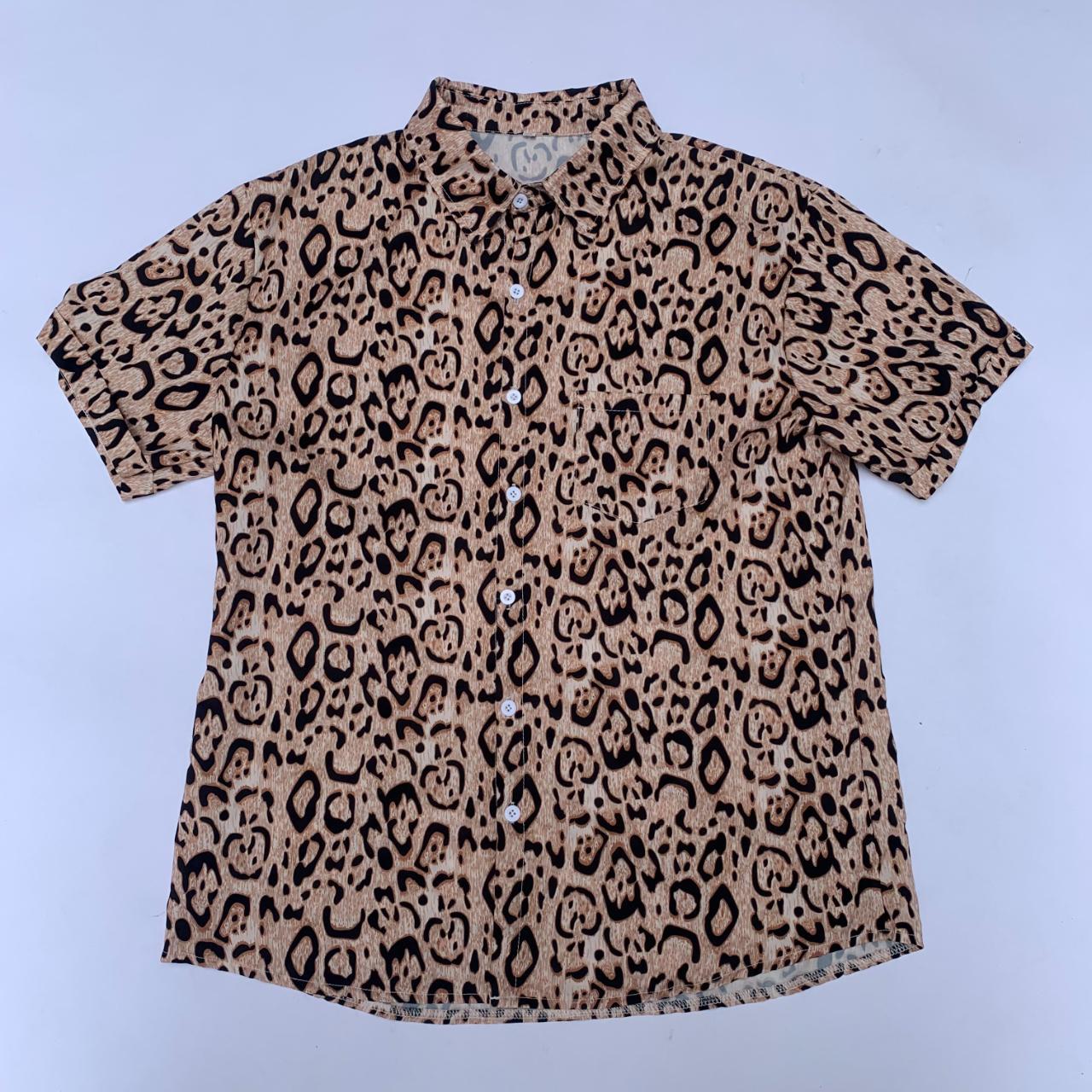 Vintage cream leopard print pattern 80s shirt. 🐲... - Depop