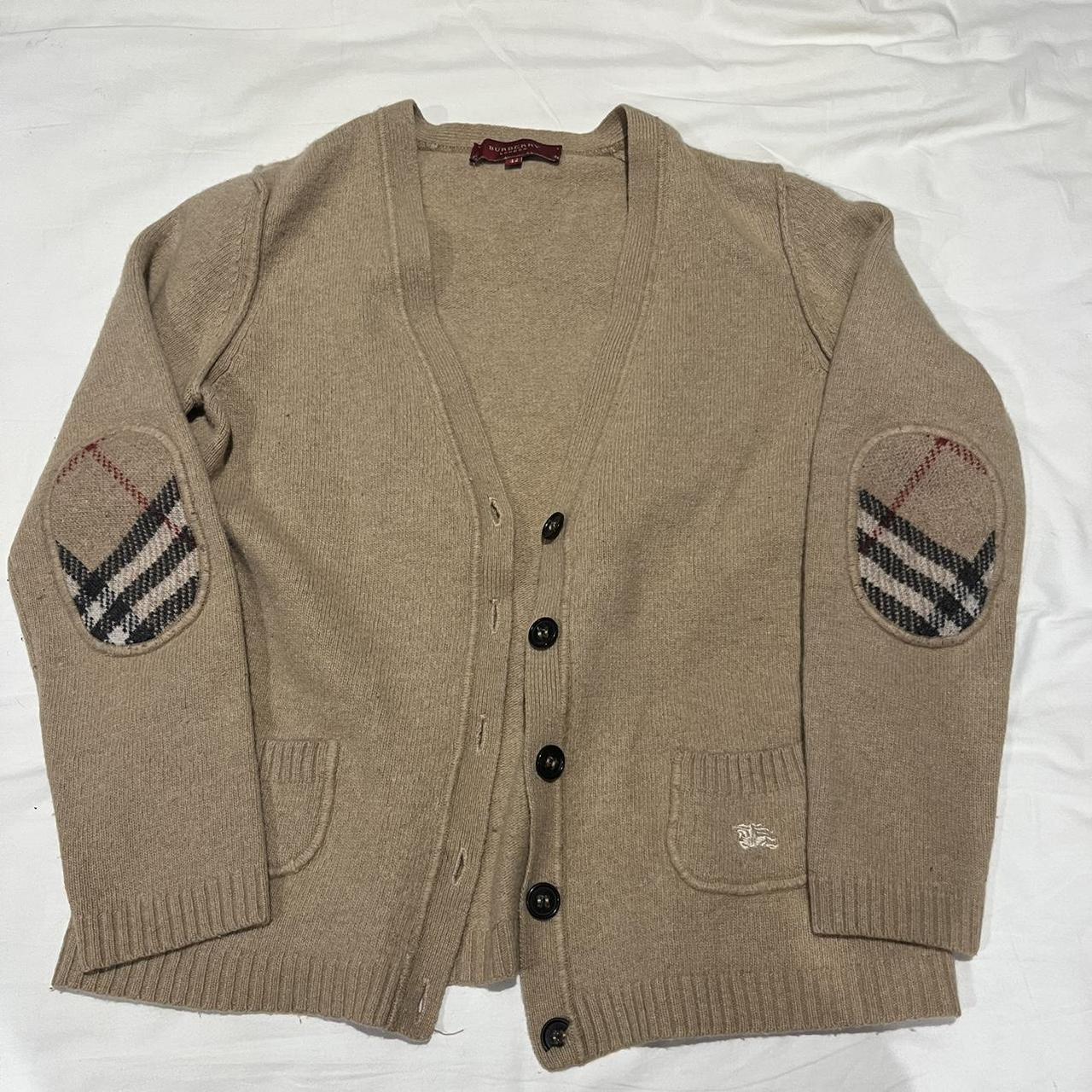 Cardigan sales bottom button