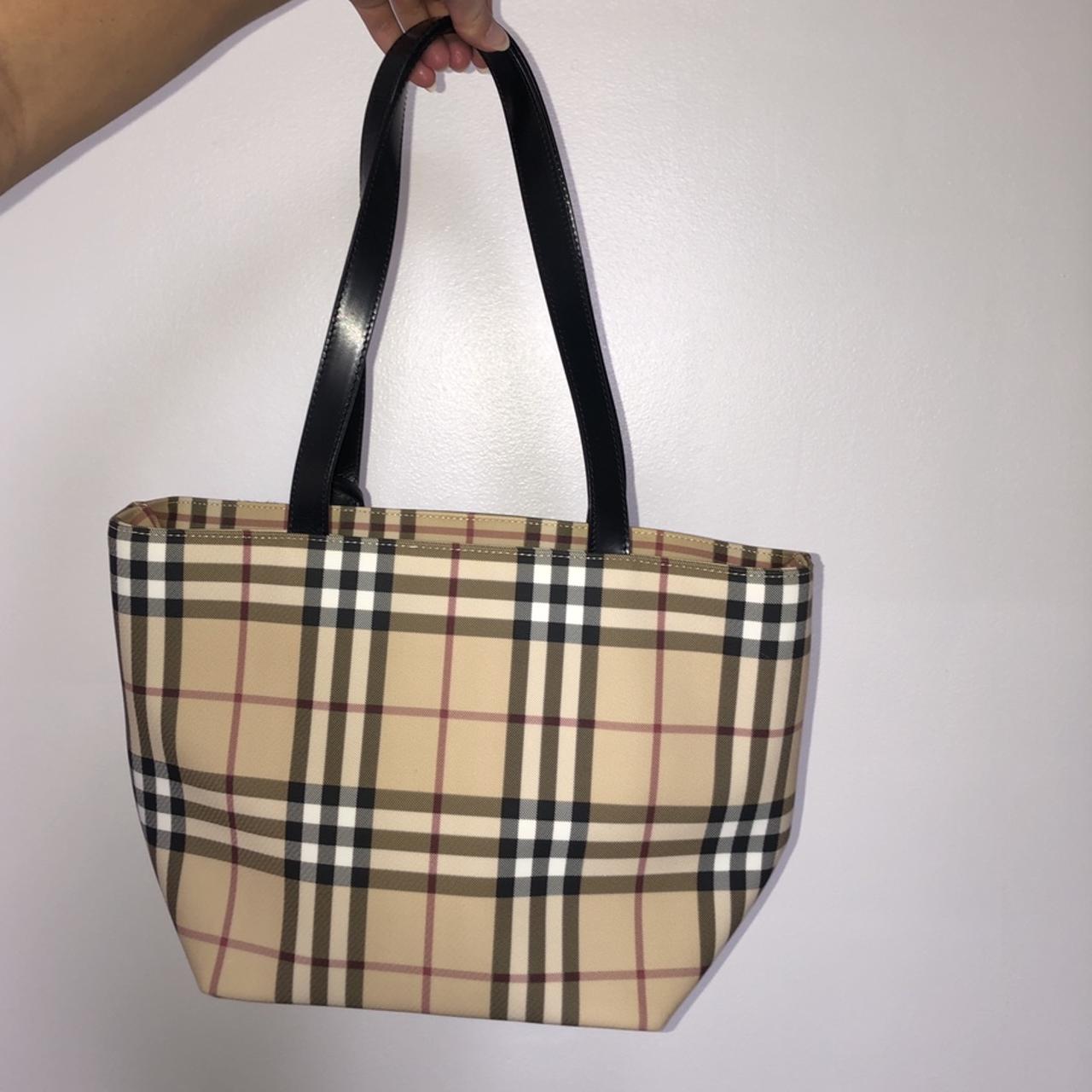 Authentic Burberry retailer Shoulder Bag