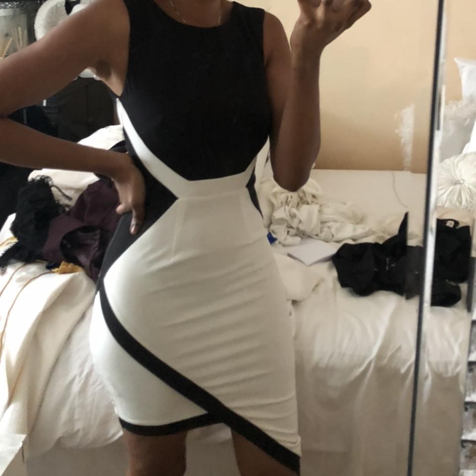 NWT- Kardashian Kollection Dress Size X small. Black & White. Gorgeous! 