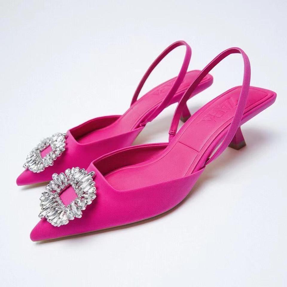 Zara store pink pumps