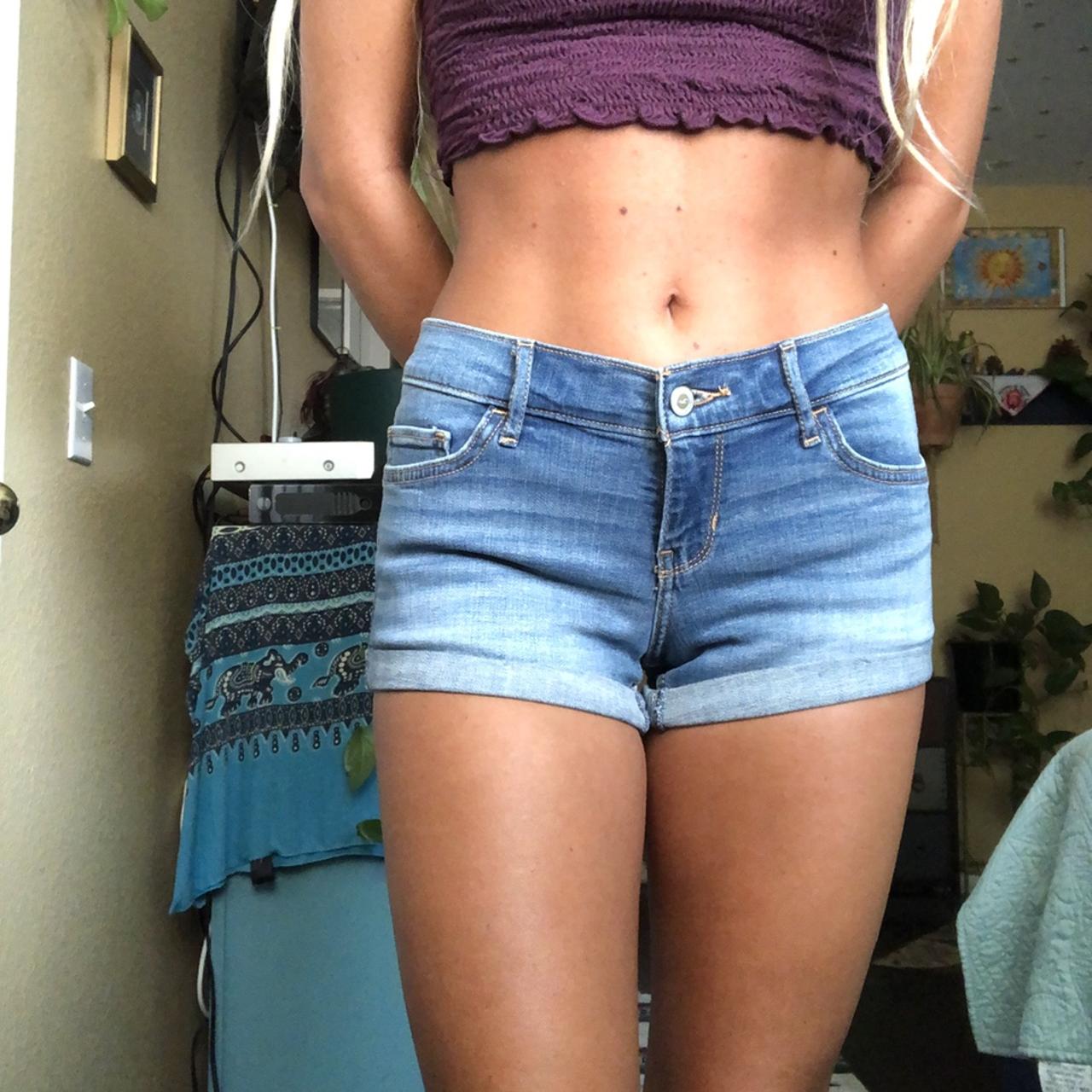 Light washed Hollister shorts. Very stretchy , #shorts