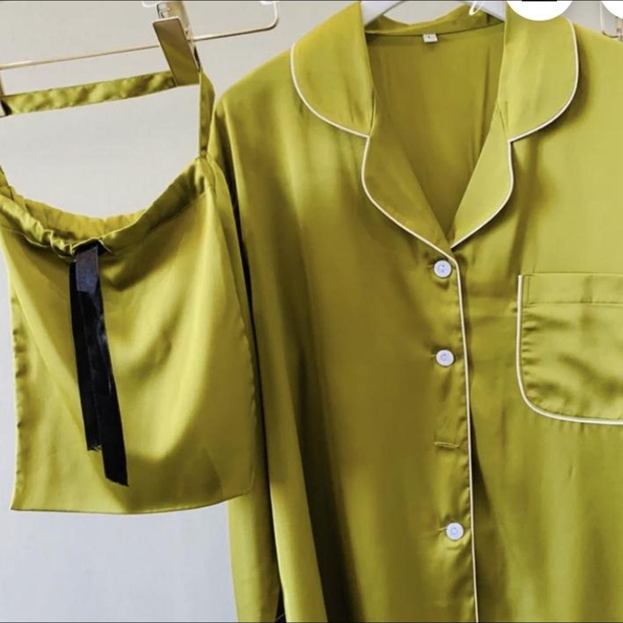 17London Women's Green and Yellow Pajamas (2)