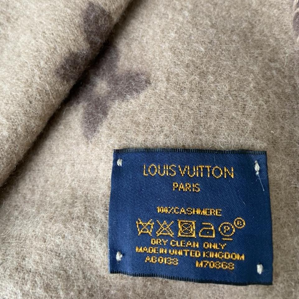 Louis Vuitton LV Blanket • Kybershop