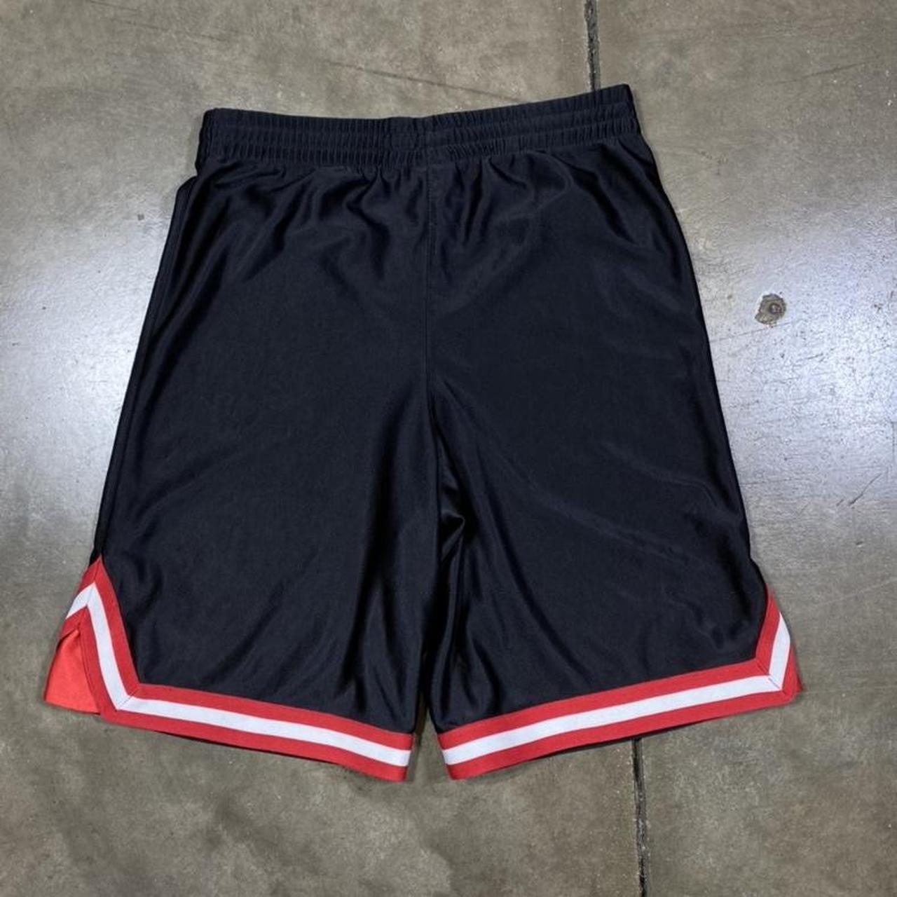 Y2K NBA CHICAGO BULLS NIKE BASKETBALL SHORTS in - Depop