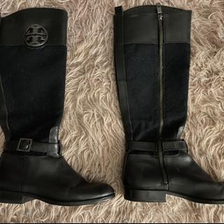 Tory Burch Women's Black and Navy Boots | Depop