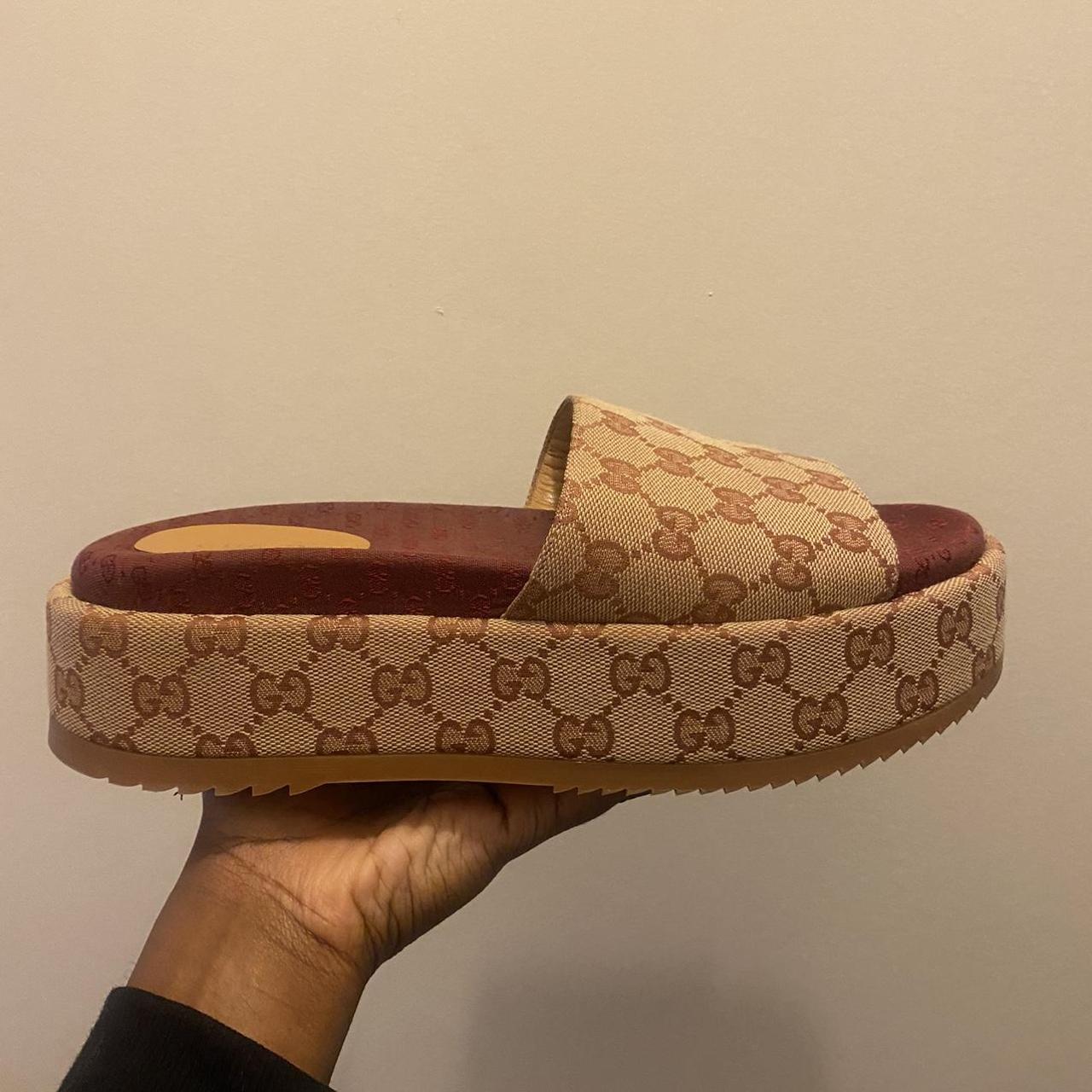 Burgundy gucci discount slides