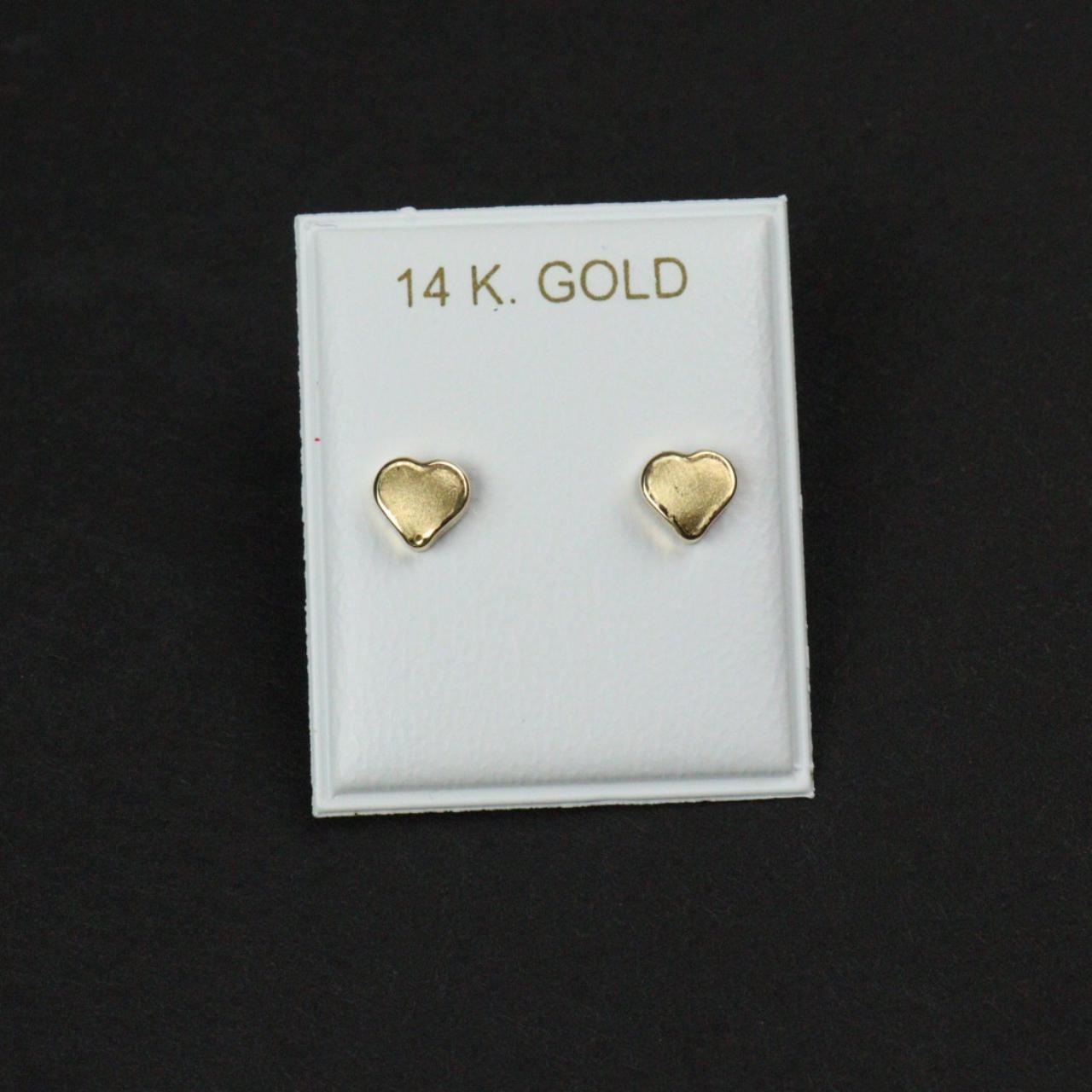 Product Image 1 - Heart shaped 14k solid gold