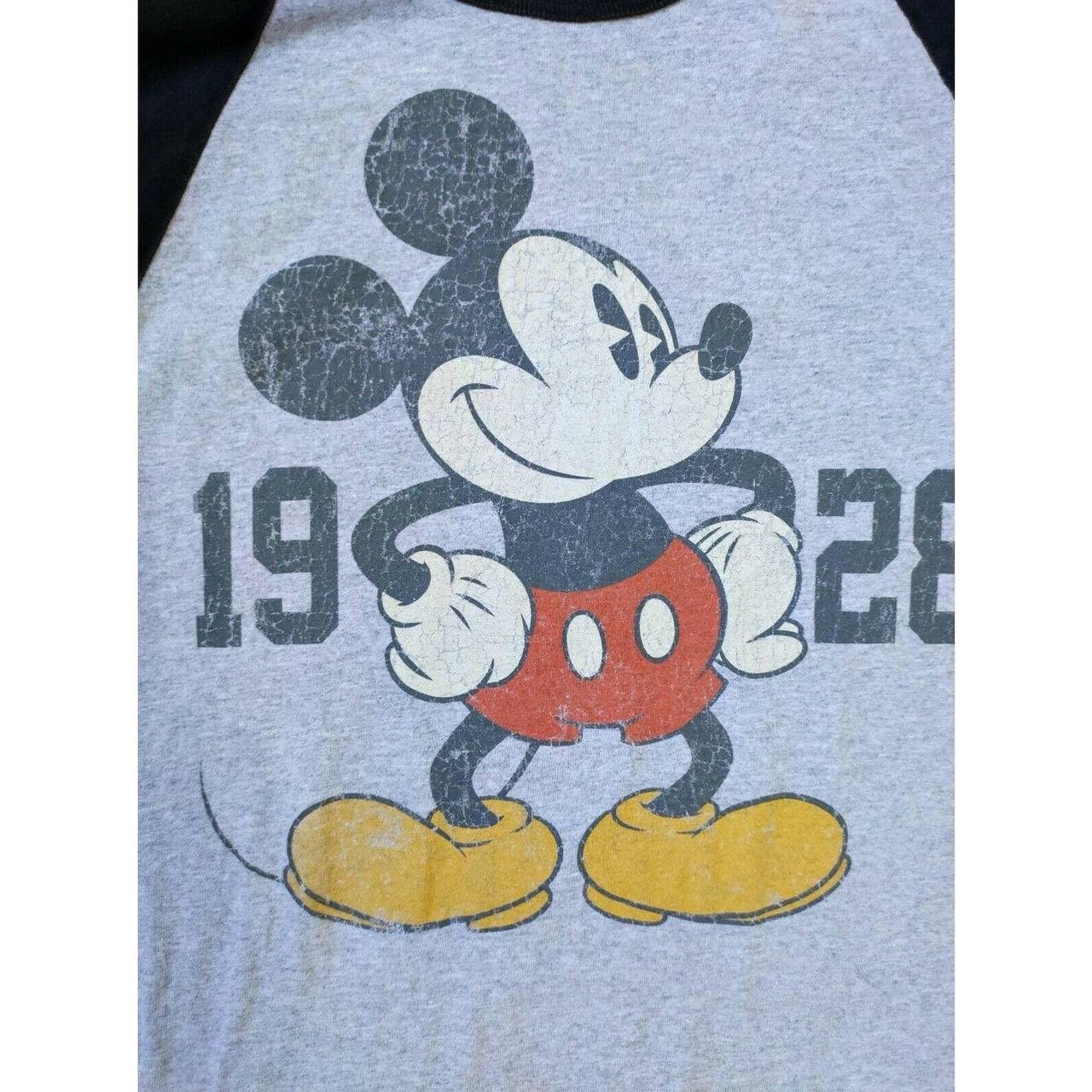 Disney Men's Grey T-shirt | Depop