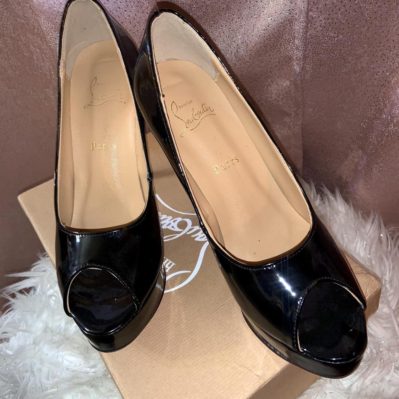 Christian Louboutin Women's Black Courts | Depop