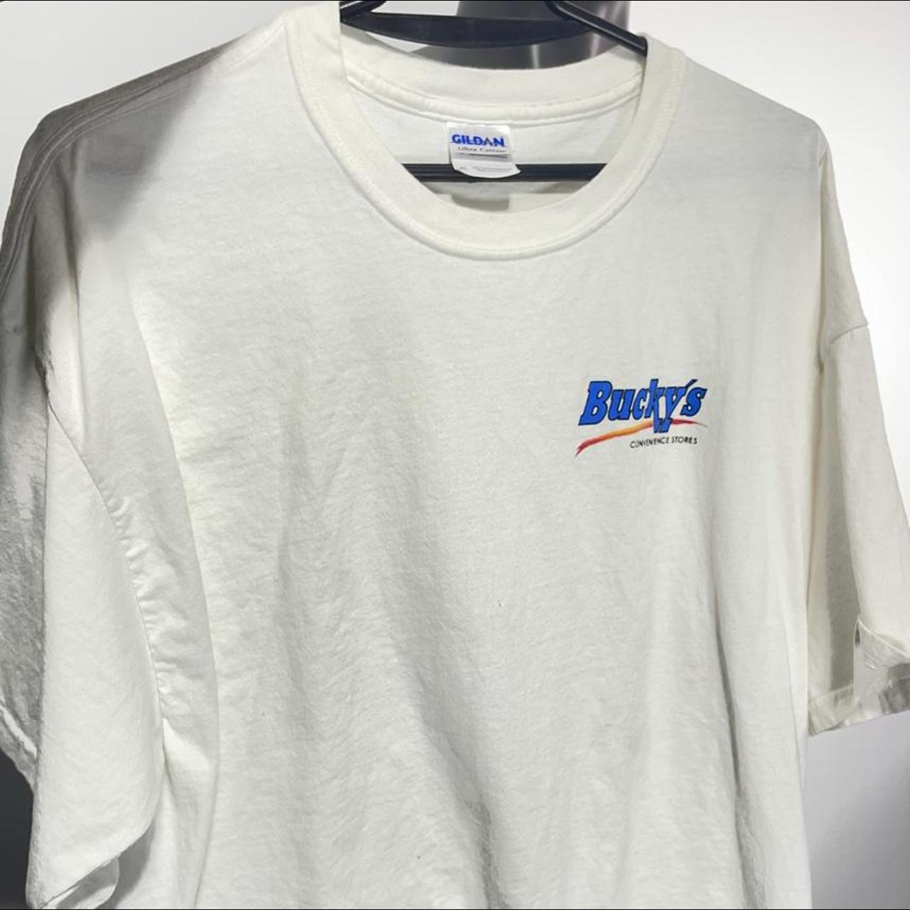 Gildan Men's White T-shirt | Depop