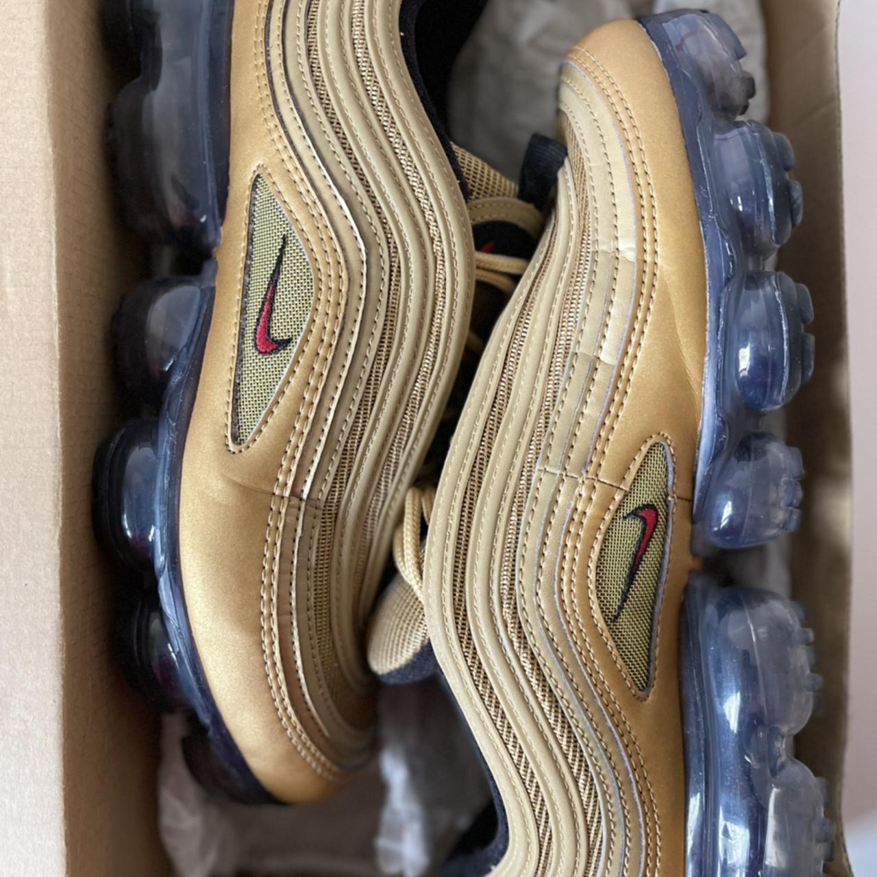 nike vapormax 97 gold