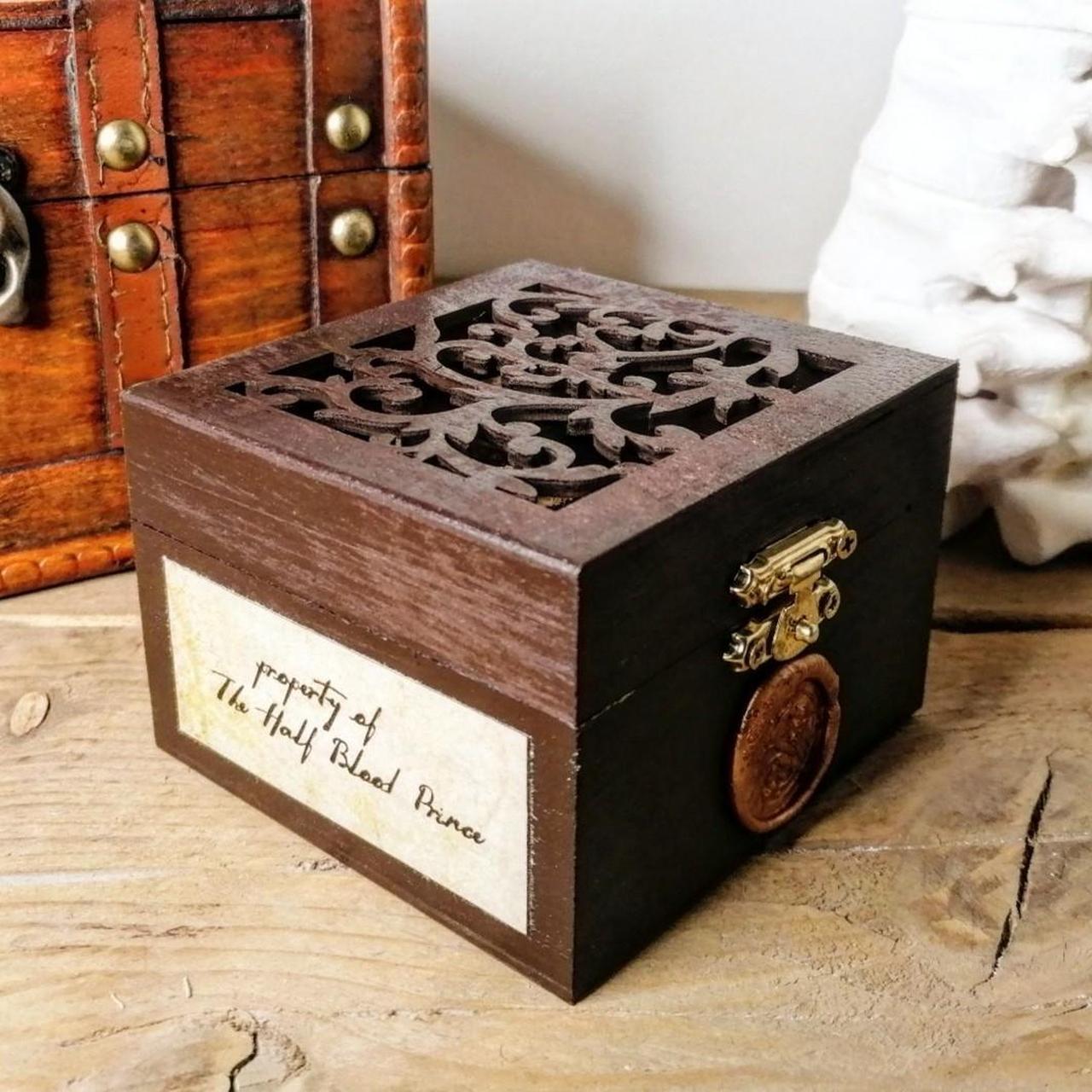 in a wooden chest  potion set harry Potter themed 