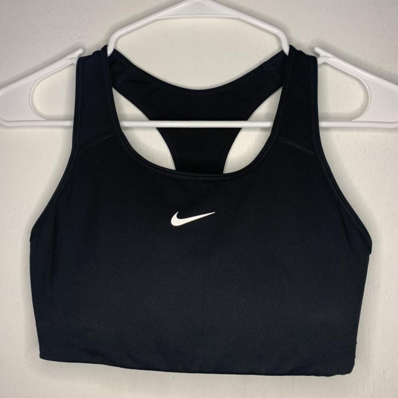 Nike Women's Black and White Bra | Depop