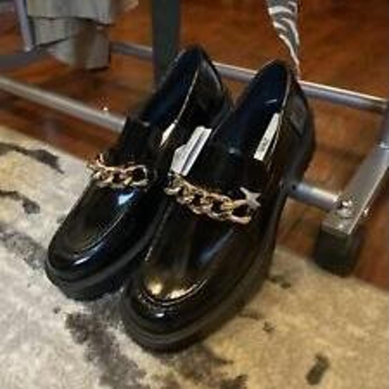 chunky loafers gold chain