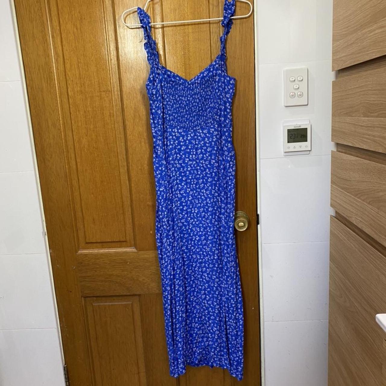 sportsgirl blue floral dress. size 6. worn once.... Depop