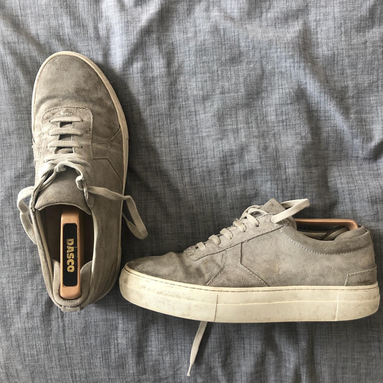 axel arigato grey suede