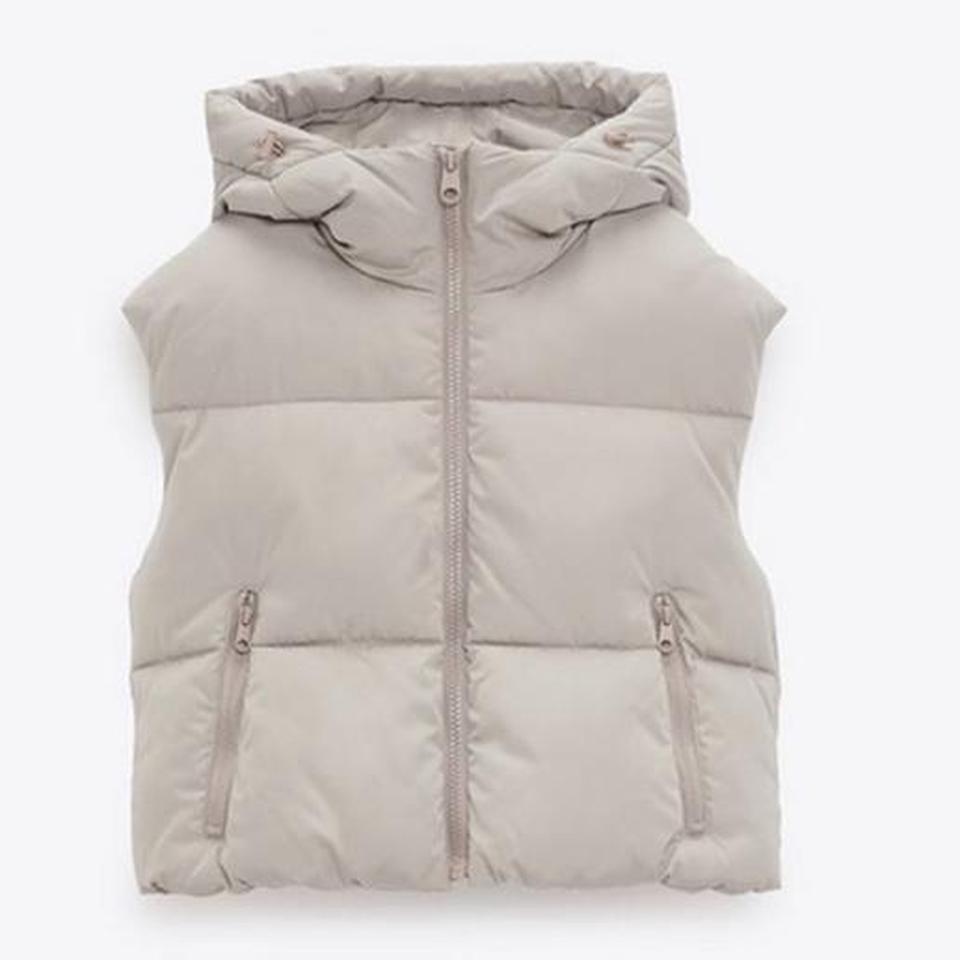 pearl grey puffer gilet zara