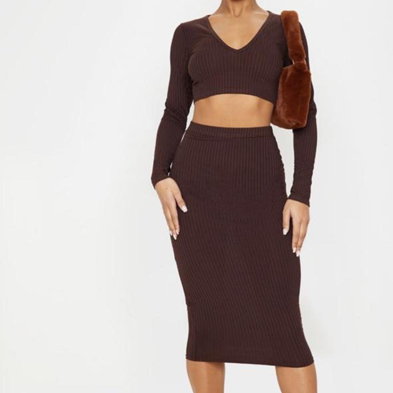 BROWN PLT SKIRT Size 6 would fit a 4/6 as small... Depop