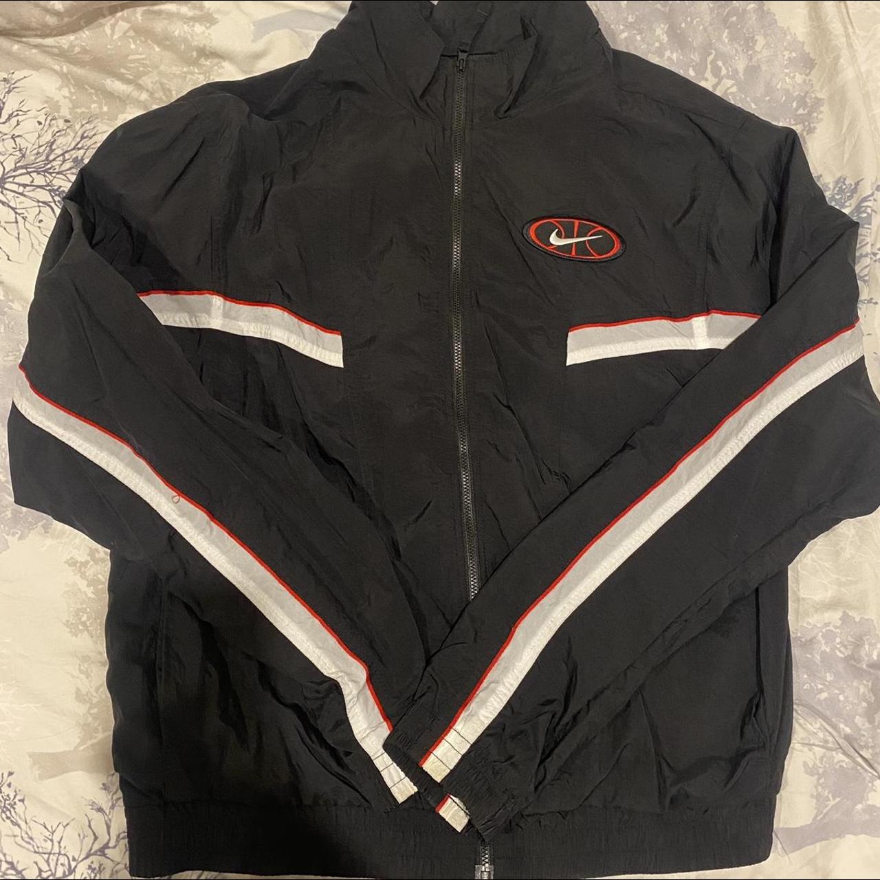 zip up nike basketball shoes