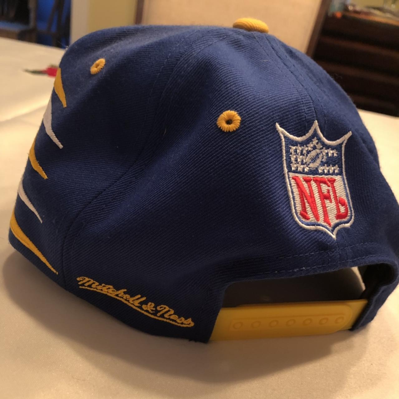 LA Rams old school Mitchell & Ness SnapBack hat. - Depop