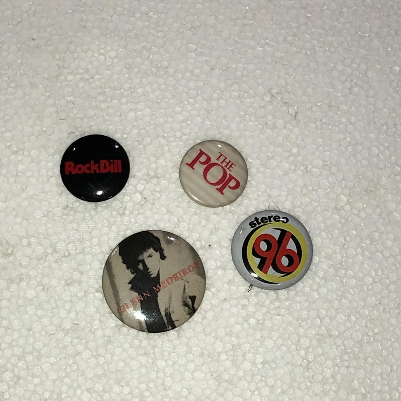 music pin set! comes with a black pin with “rock