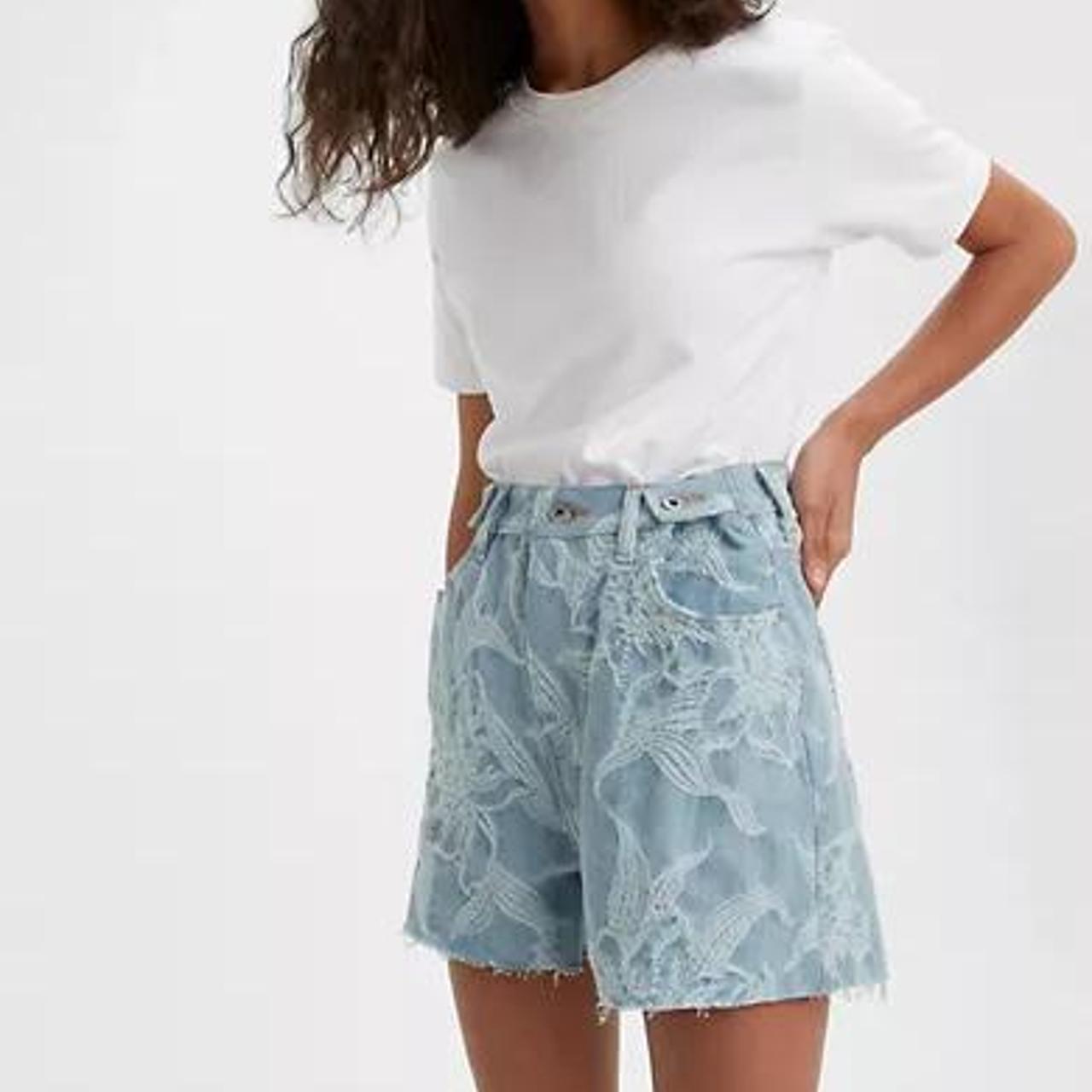 levi's cinched shorts