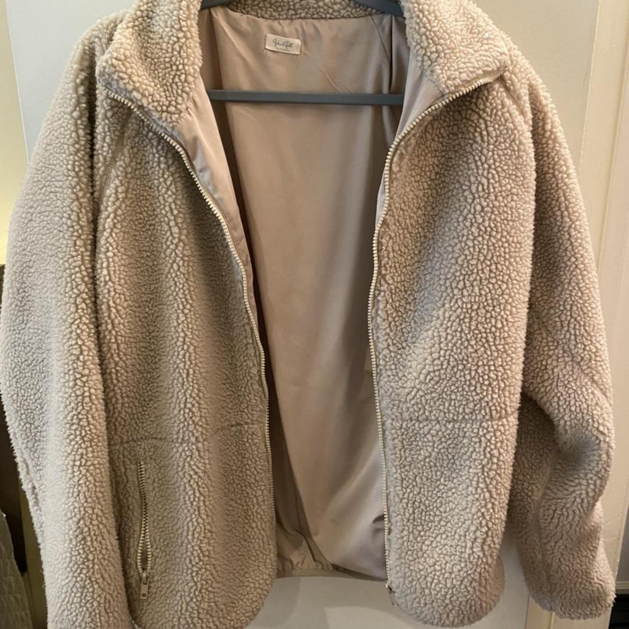 Brandy melville fluffy jacket Good condition