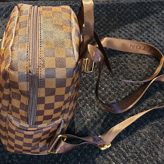 louis vuittons backpack damier