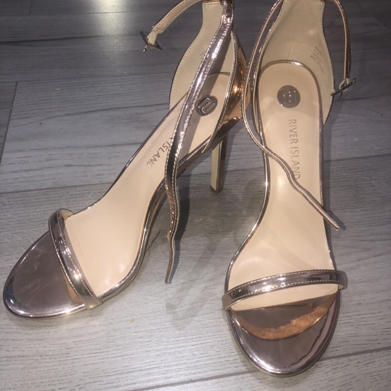 Metallic rose gold heels size 6 never worn... Depop