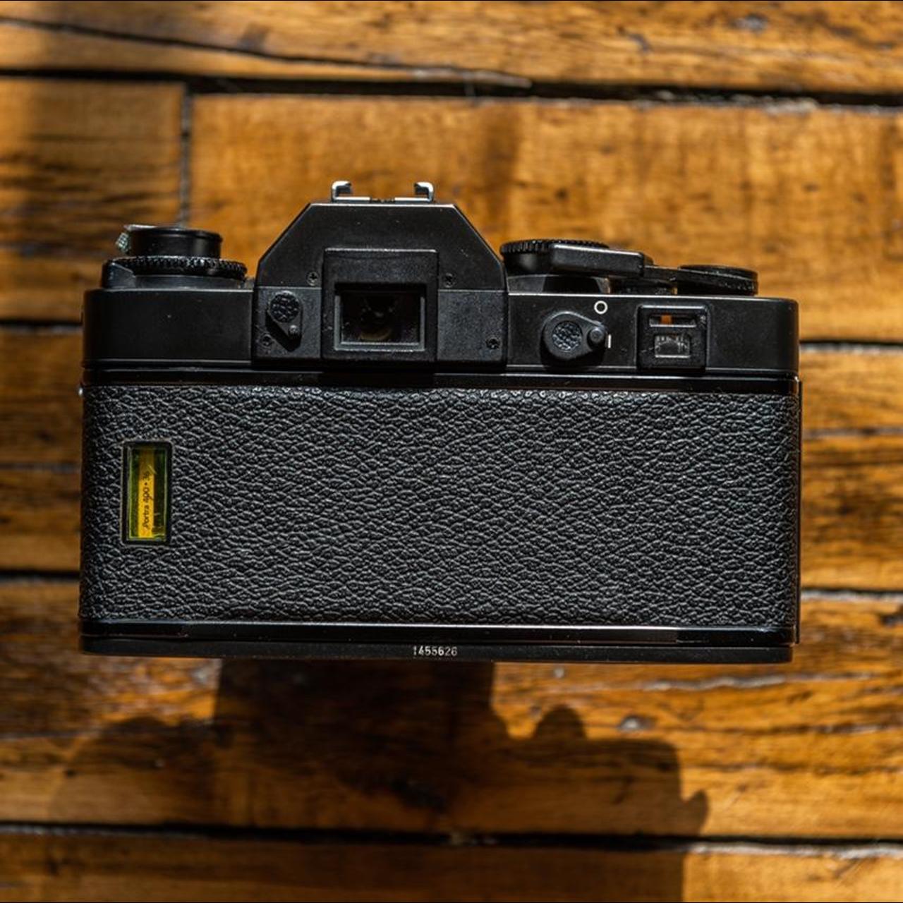 Leica Black Cameras-and-accessories (3)