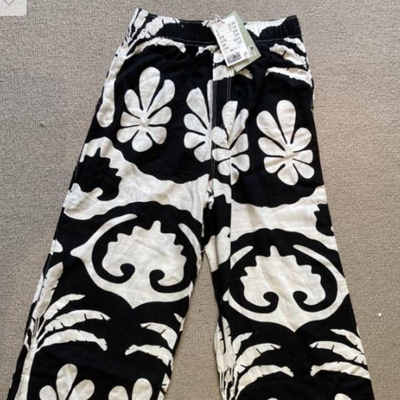 h-m-women-s-black-and-white-trousers-depop