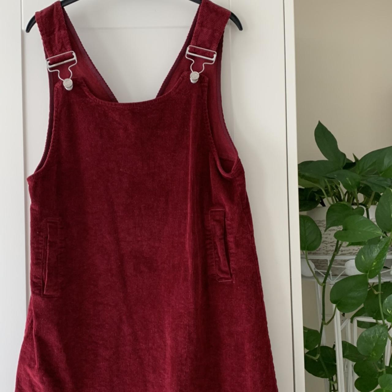 MISSGUIDED Cord Pinafore Dress in burgandy Corduroy