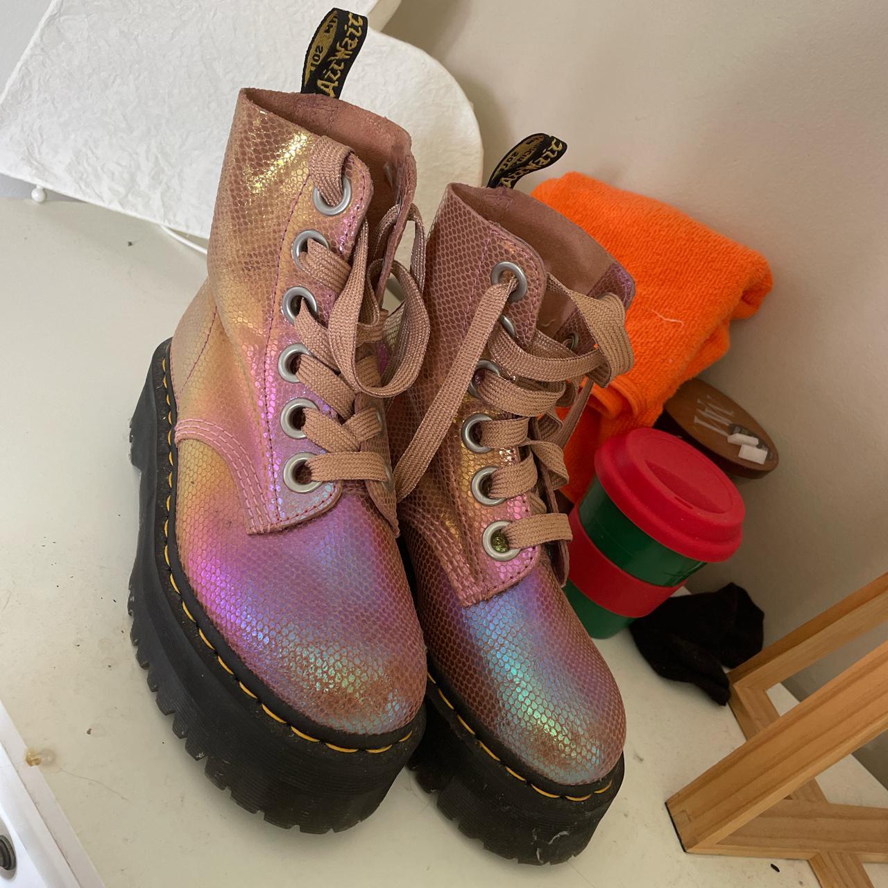 dr martens molly iridescent pink