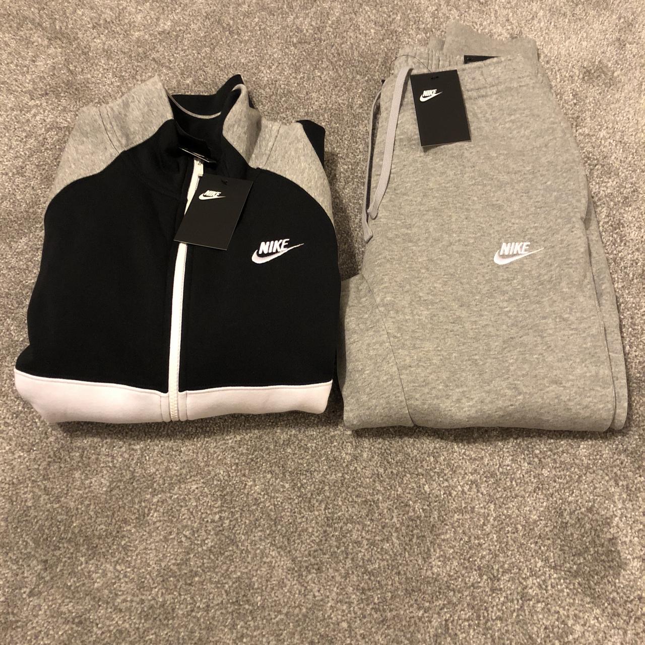 Nike Men's Black and Grey | Depop