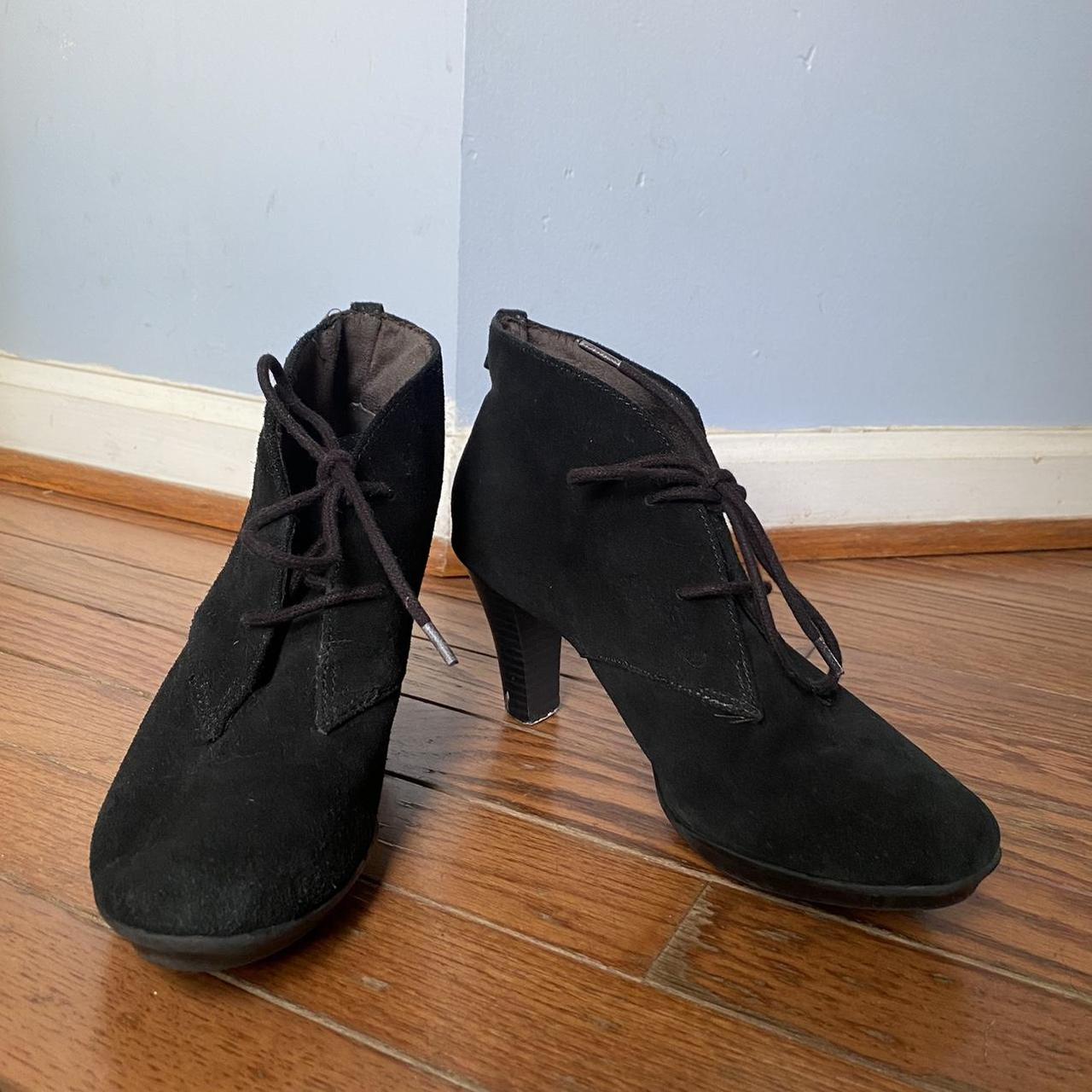 tie up brown boots