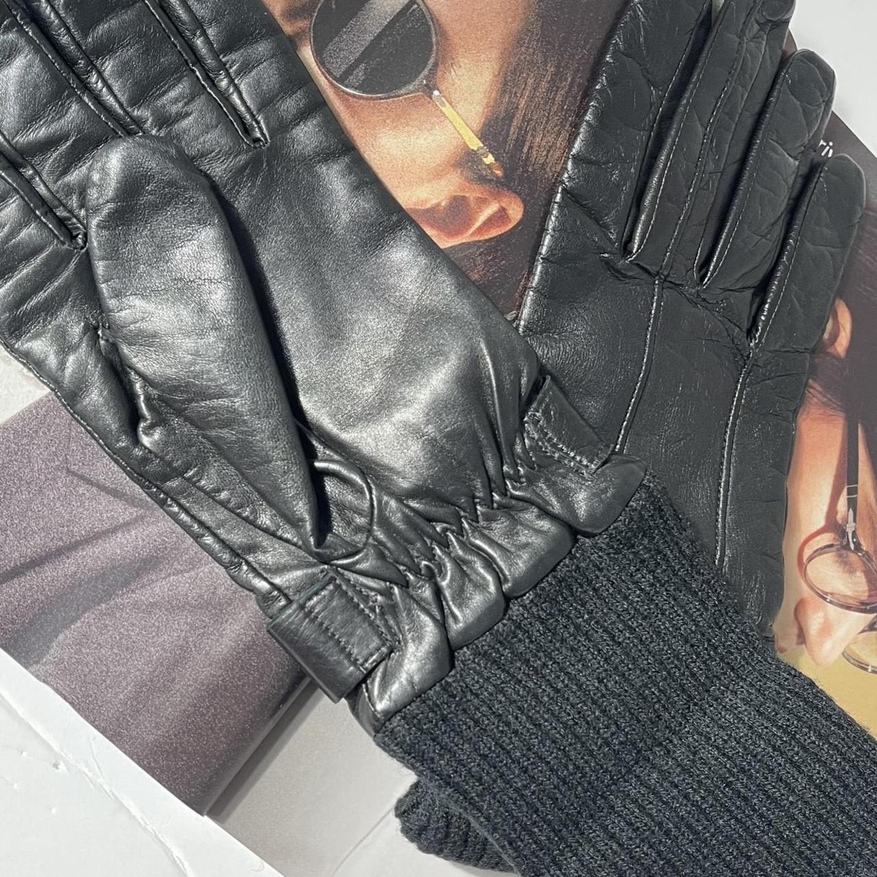 Neil Barrett Women's Black Gloves (4)