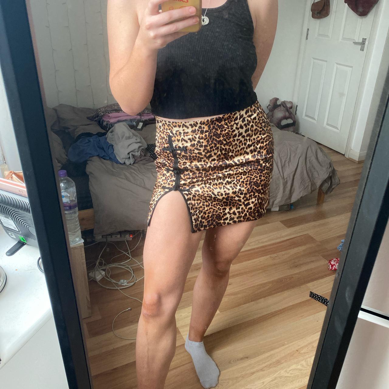 Leopard print outlet skirt bershka