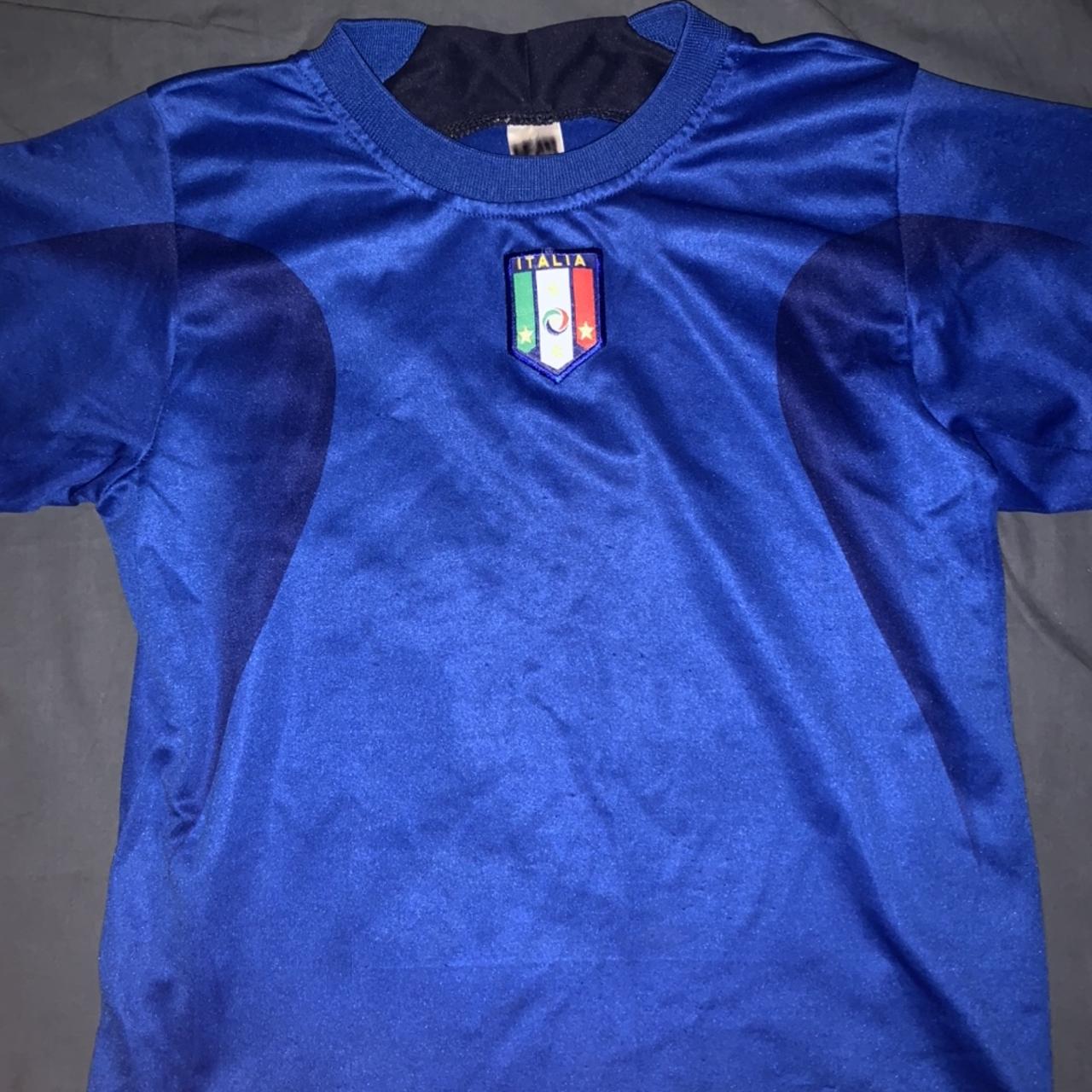 Italian Soccer jersey, size 26 on the tag equals to... Depop