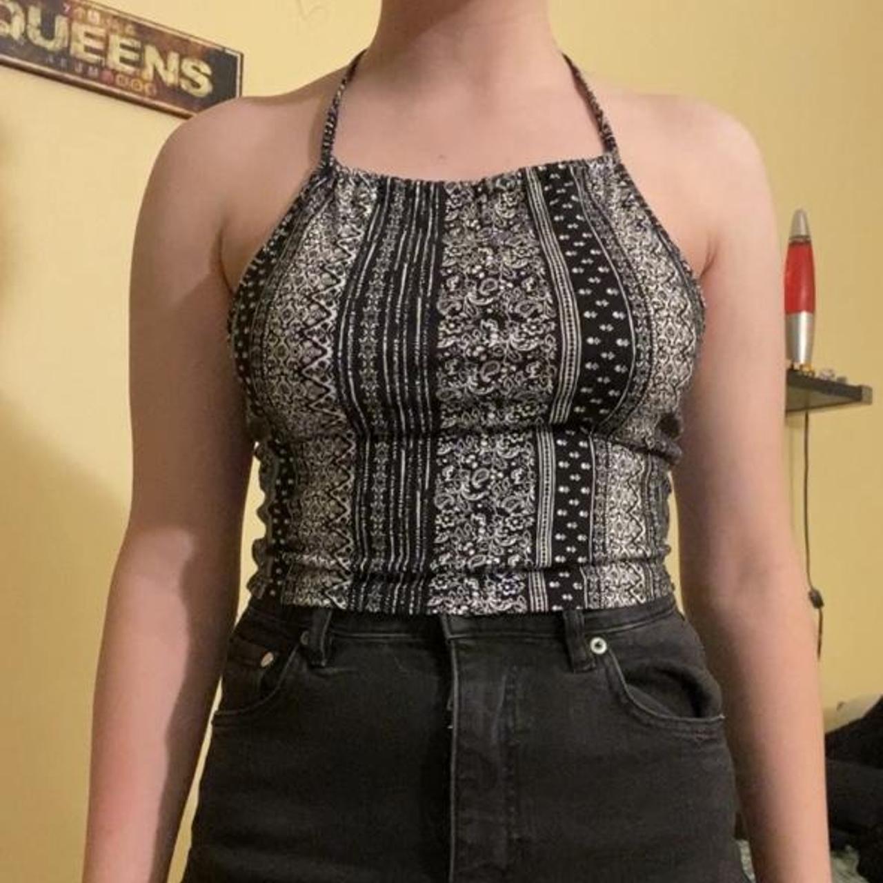 Forever 21 Women's Black and White Veststankscamis Depop