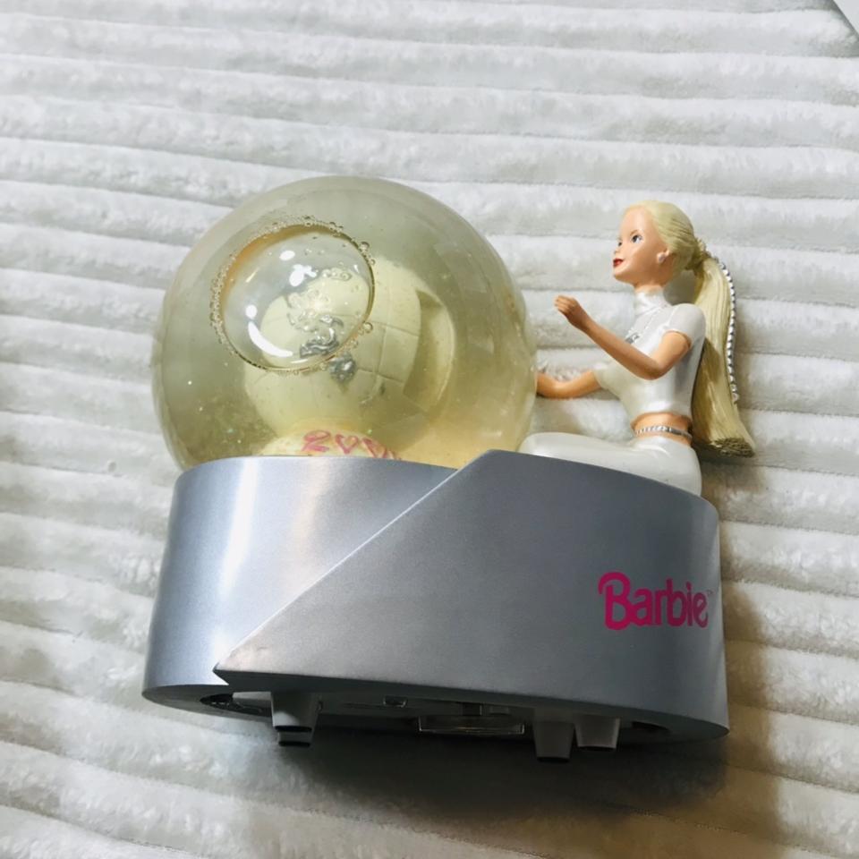 Barbie 2000 snow discount globe