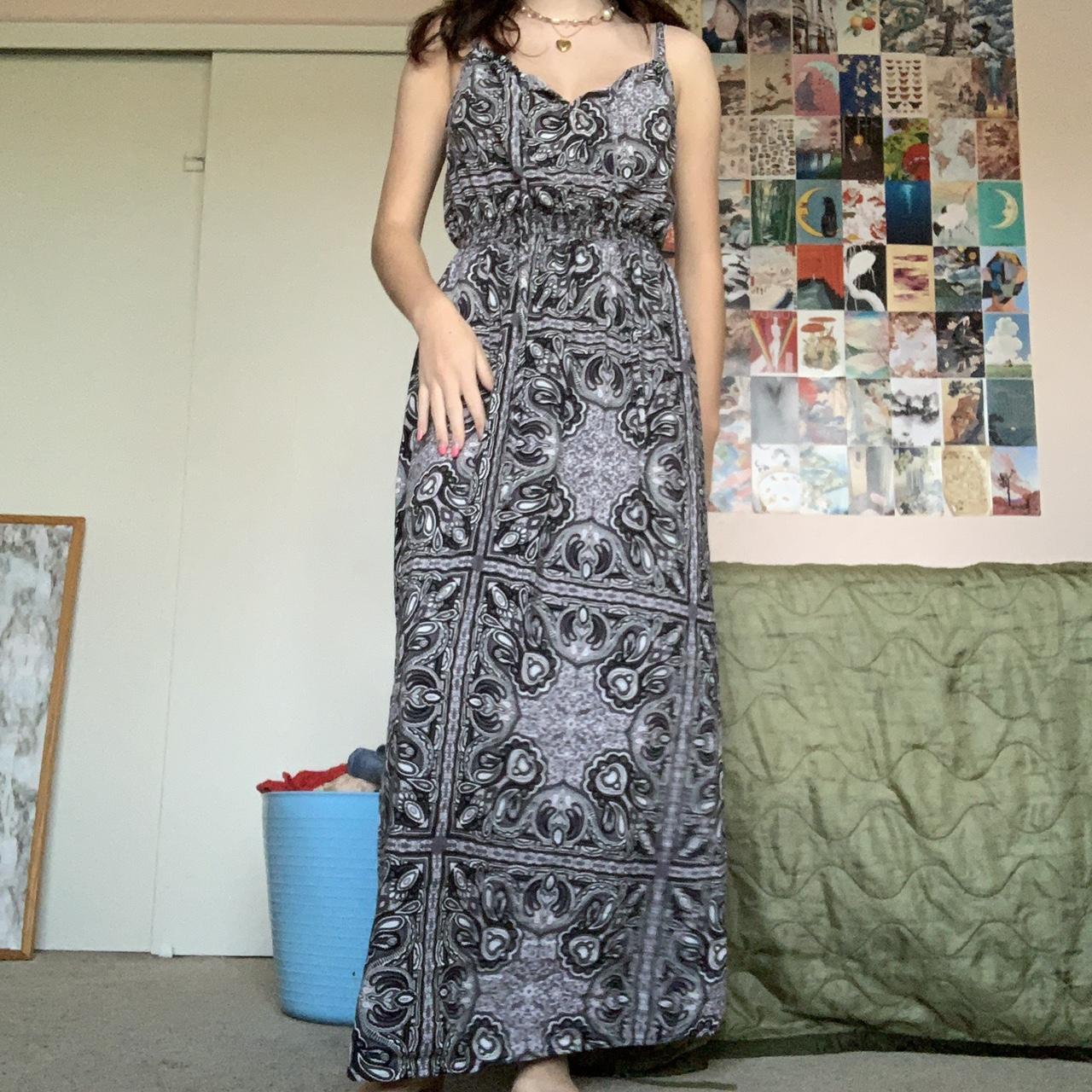 casual white and black paisley maxi dress. from