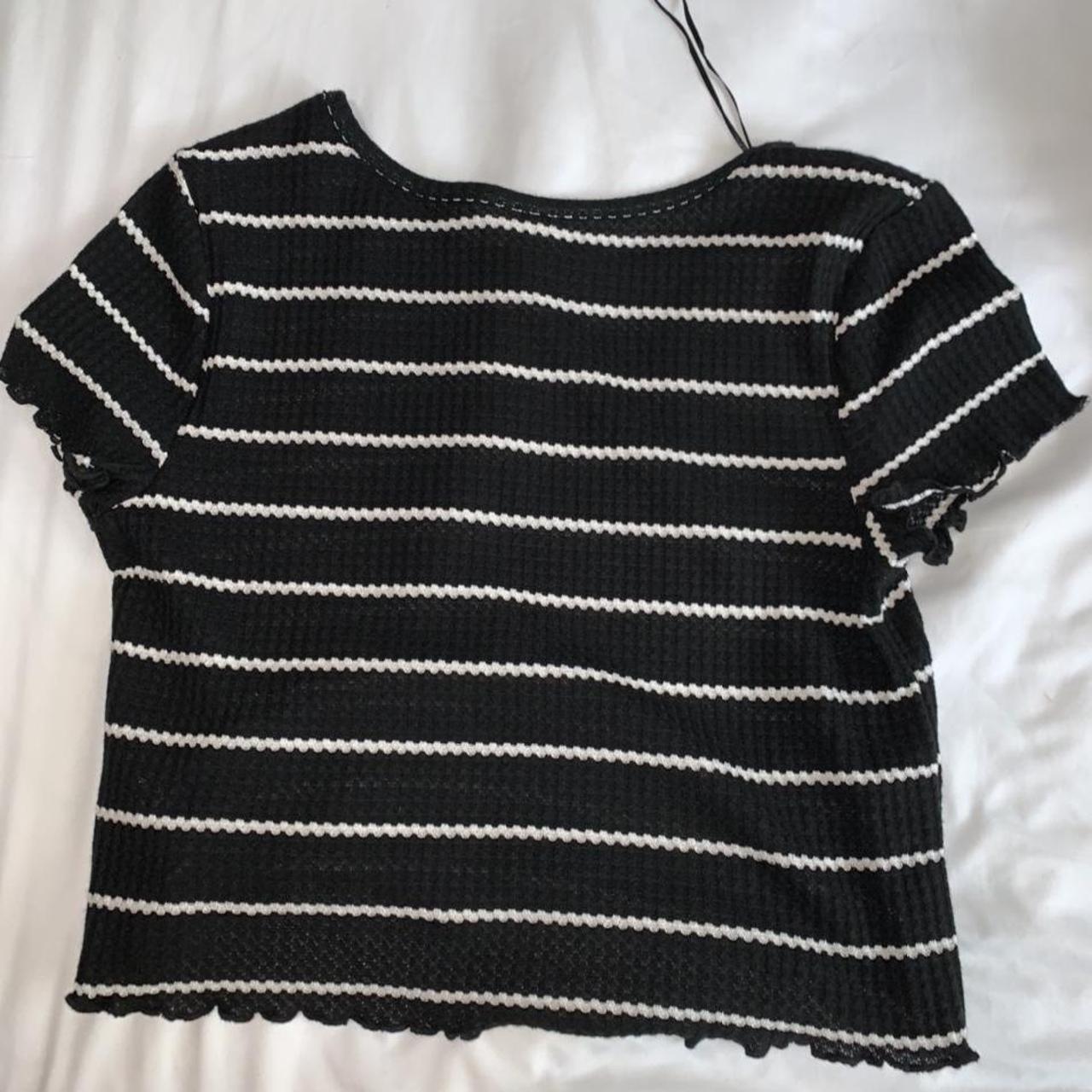 Macy's Women's Black and White Crop-top | Depop