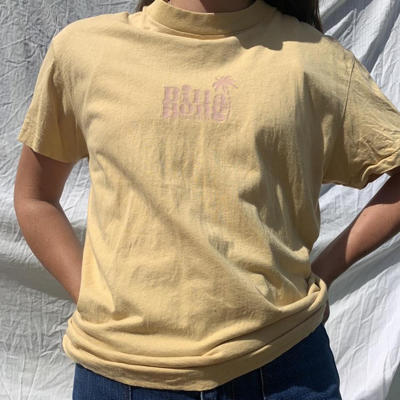 Billabong Women's Yellow T-shirt | Depop