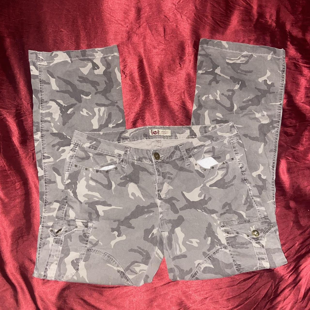 Old navy camouflage cargo on sale pants