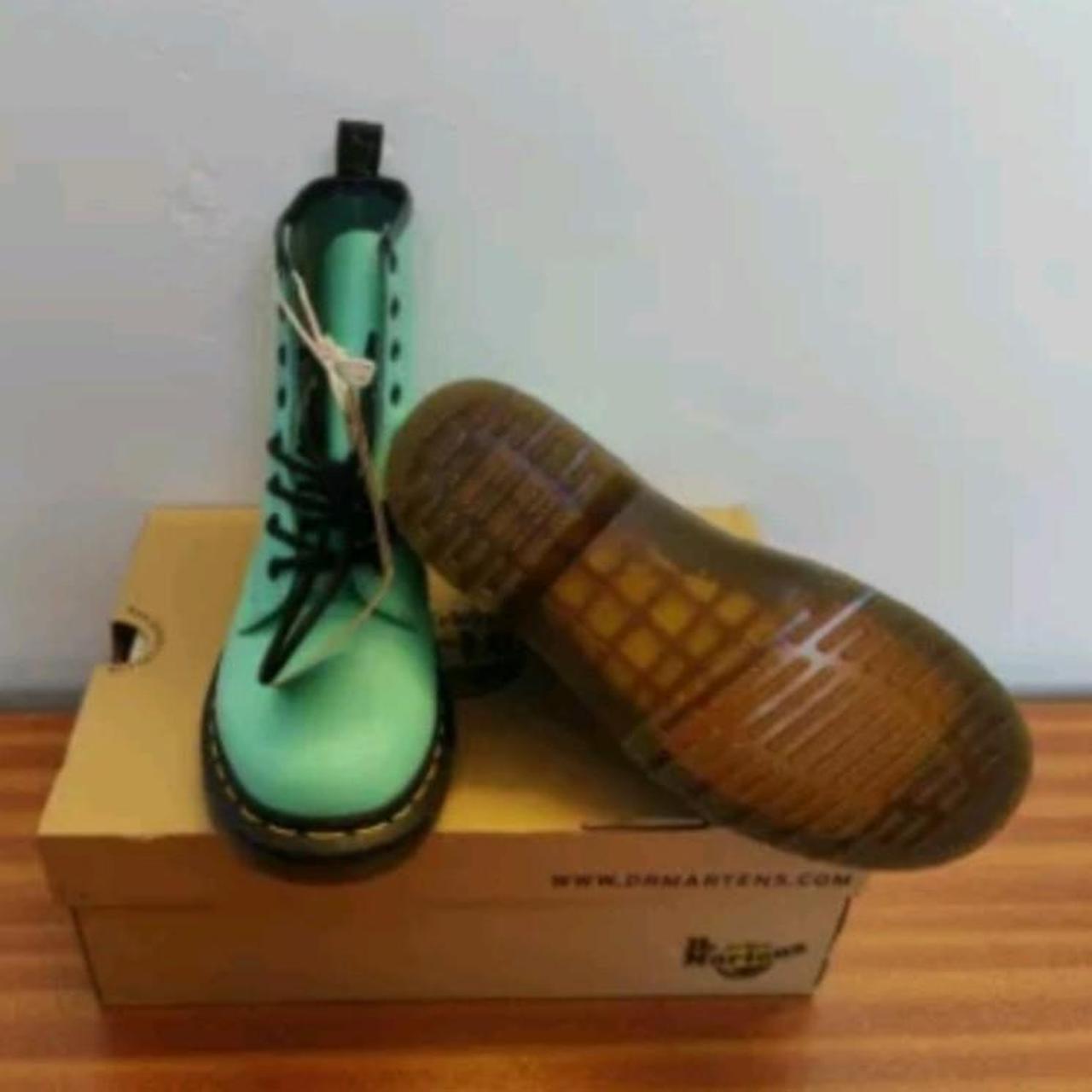 Dr best sale martens peppermint